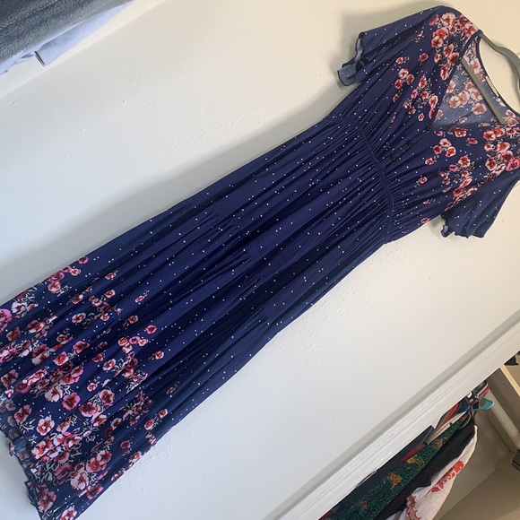 BEAUTIFUL POLKA DOT FLORAL MAXI DRESS - Picture 5 of 7